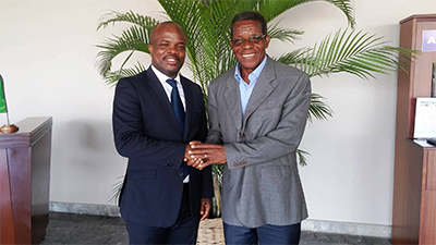 Photo de la rencontre entre M. Joseph Koffigoh et M. Abel NAKI